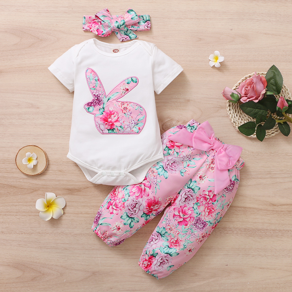 

3pcs Floral Rabbit Short-sleeve Baby Romper Set