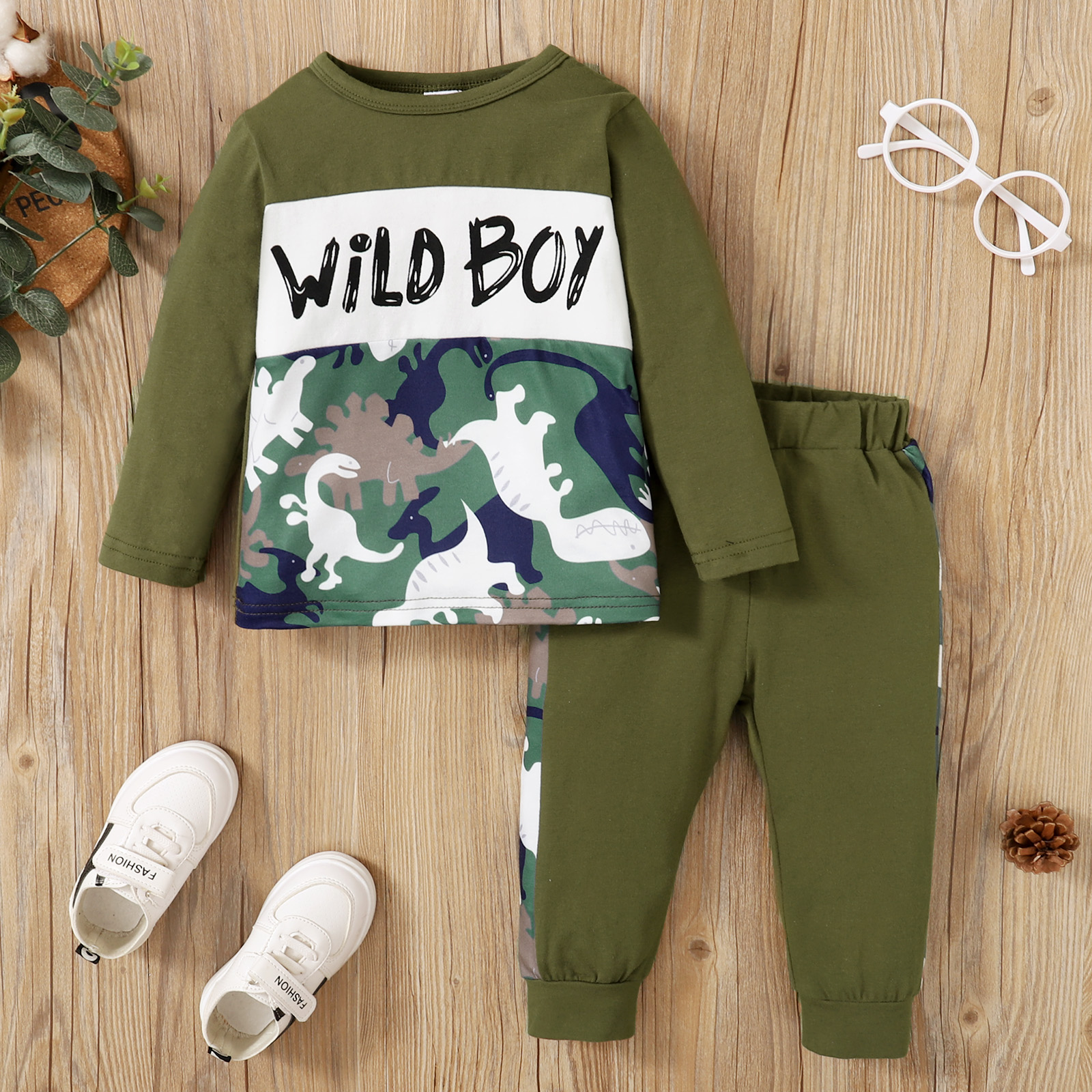 

2-piece Toddler Boy Letter Dinosaur Camouflage Print Pullover Sweatshirt and Pants Set