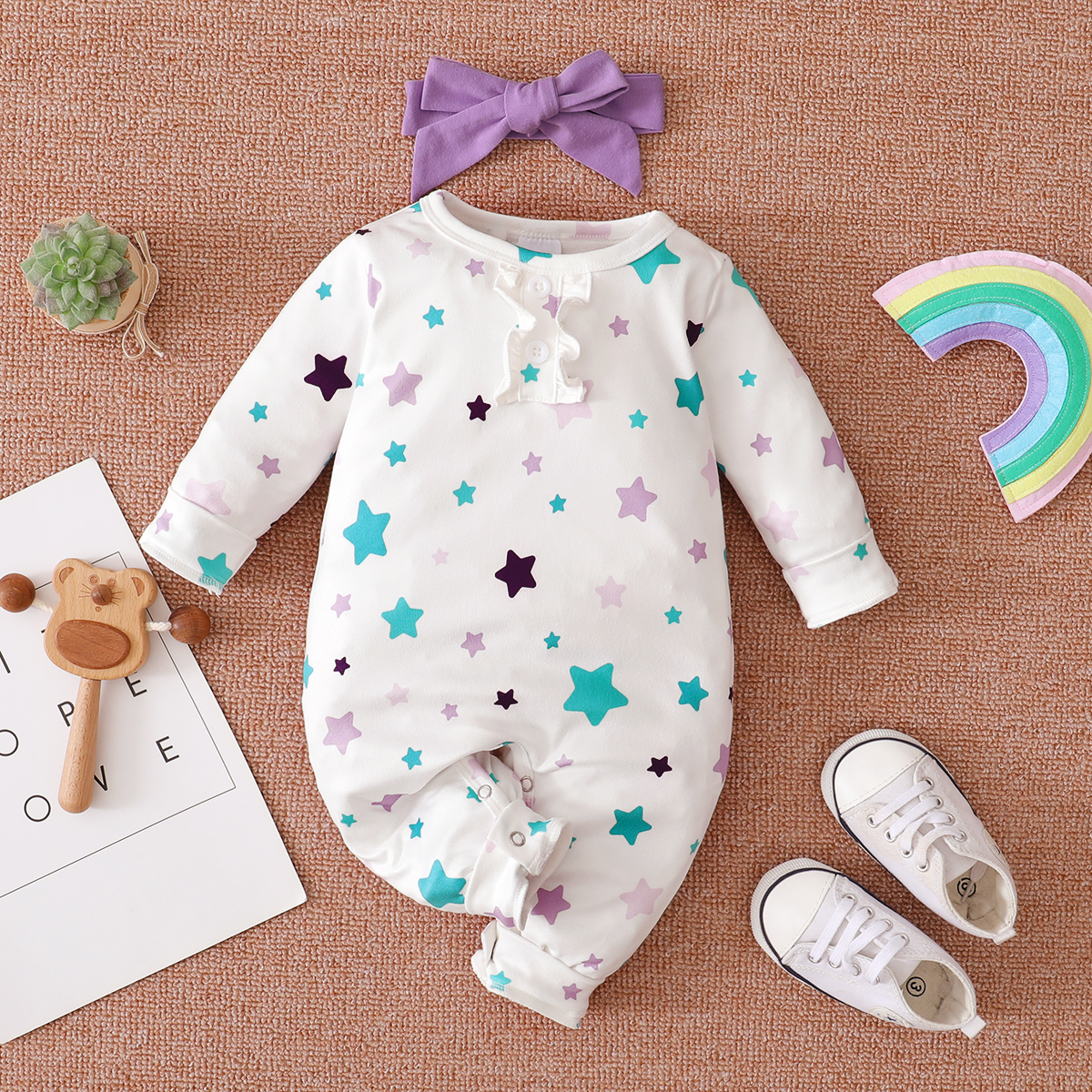 

2pcs Baby All Over Star Print White Long-sleeve Jumpsuit Set
