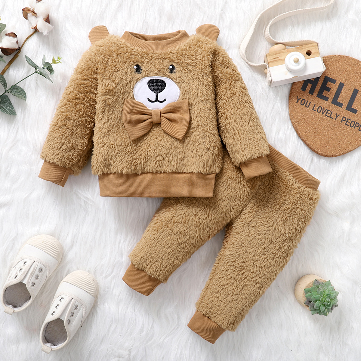 

2pcs Baby Boy/Girl Cartoon Bear Design Brown Fuzzy Fleece Long-sleeve Pullover and Trousers Set