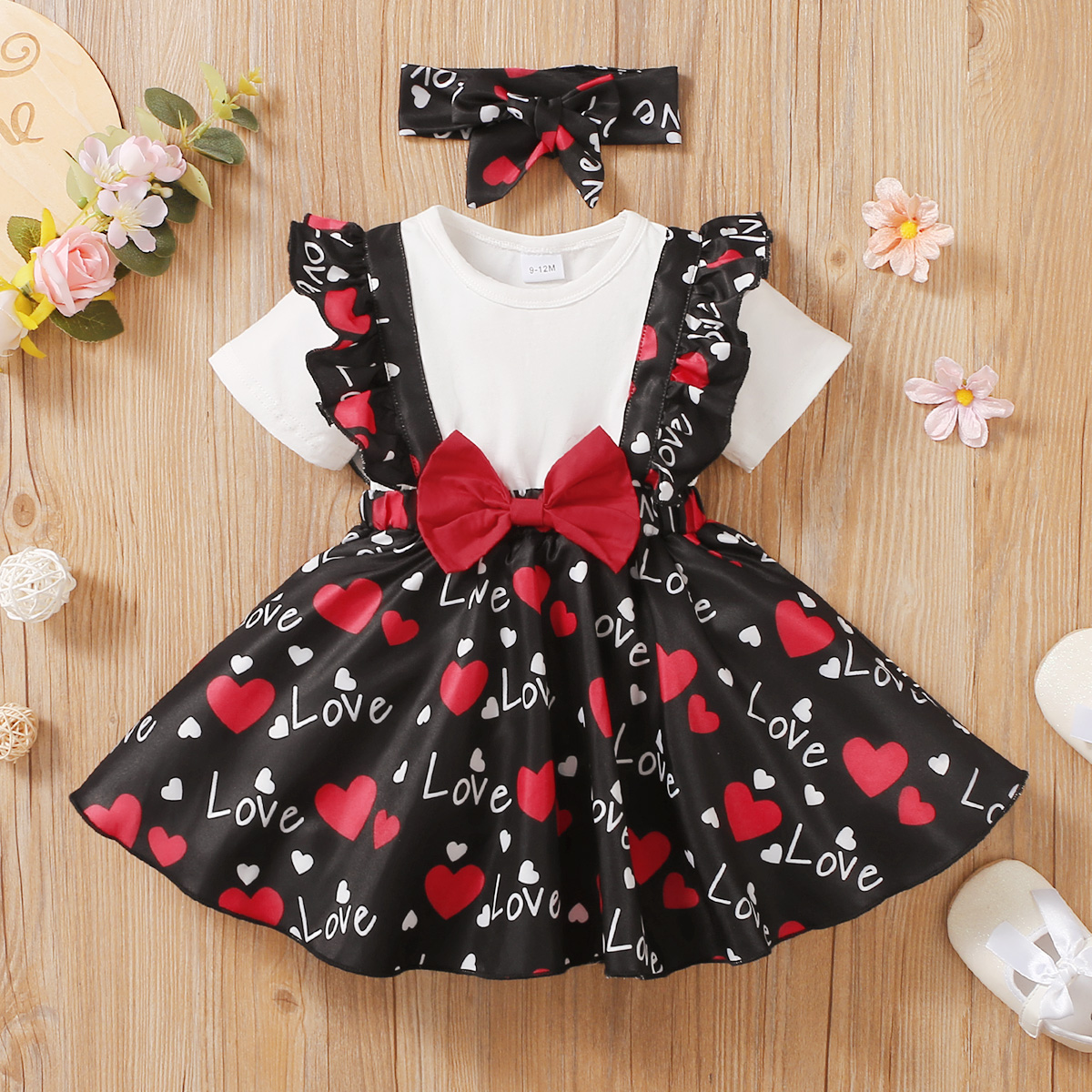 

2pcs Baby Girl Short-sleeve Ruffle Bowknot Letter and Love Heart Print Faux-two Suspender Dress with Headband Set