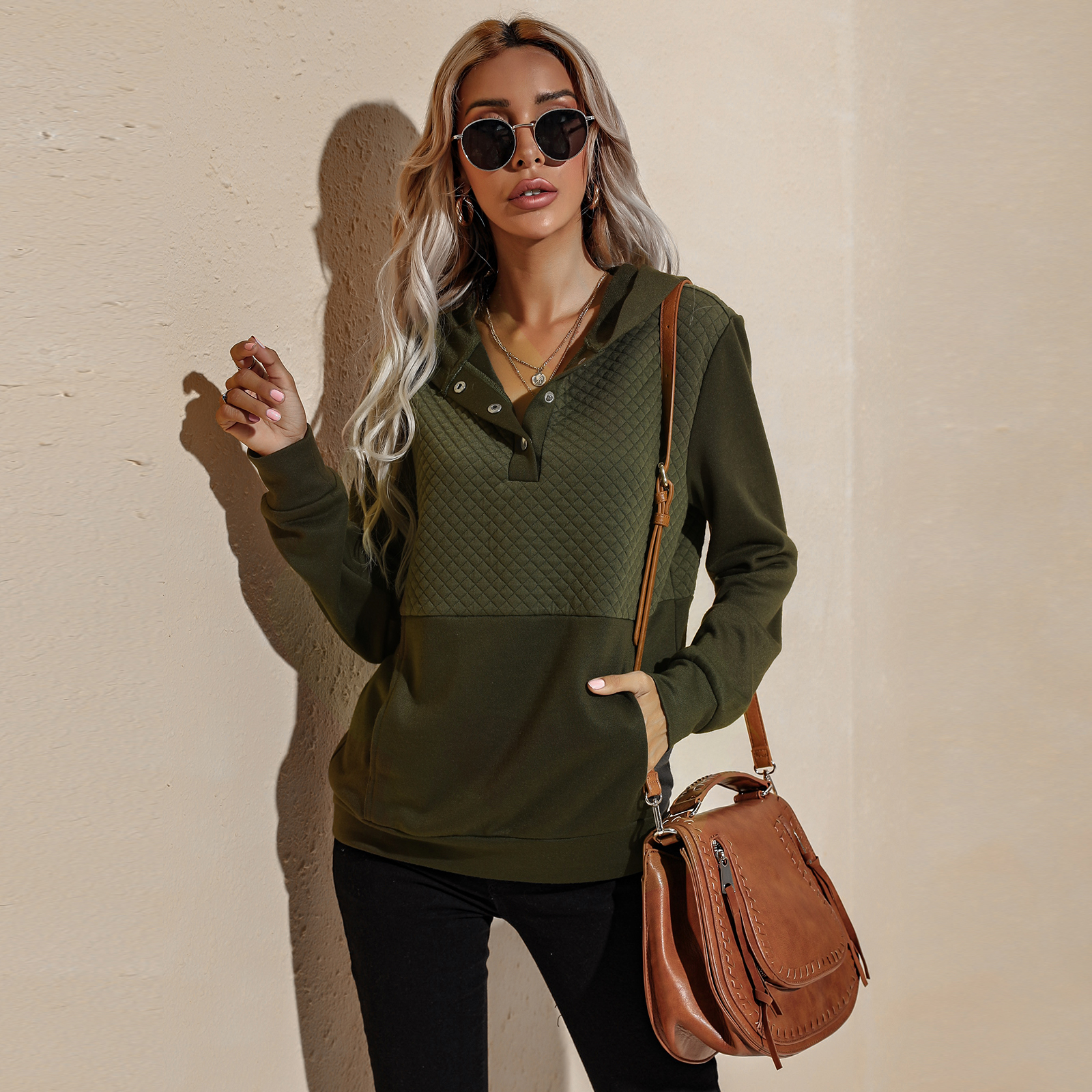 

Solid Color Long-sleeve Kangaroo Pocket Button Hoodie