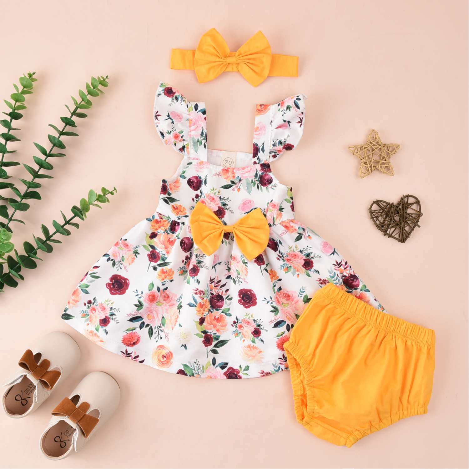 

3pcs Floral Print Bow Decor Flutter-sleeve Yellow Baby Set