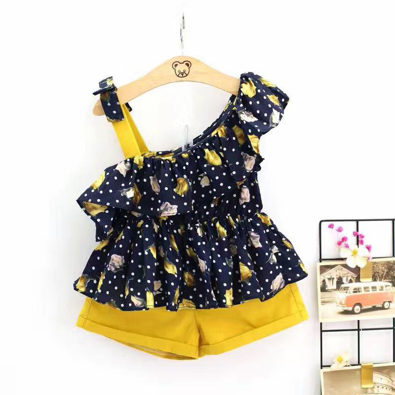 

Pretty One Shoulder Floral Top and Shorts Set