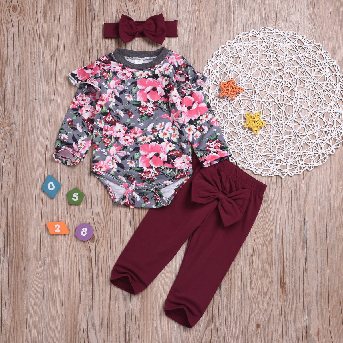 

3-piece Baby Girl Floral Ruffled Shoulder Bodysuit and Bow Decor Pants with Headband Set