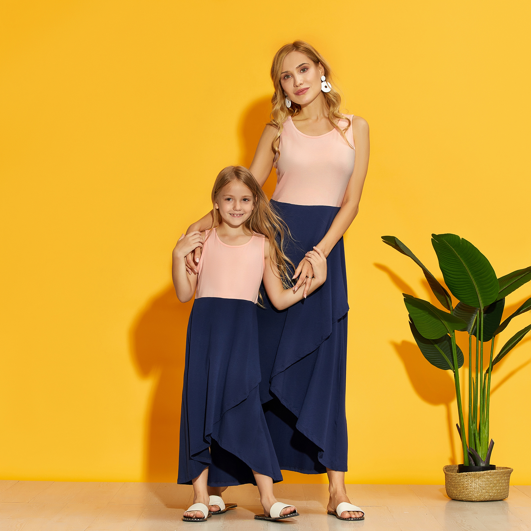 

Color Block Matching Dresses