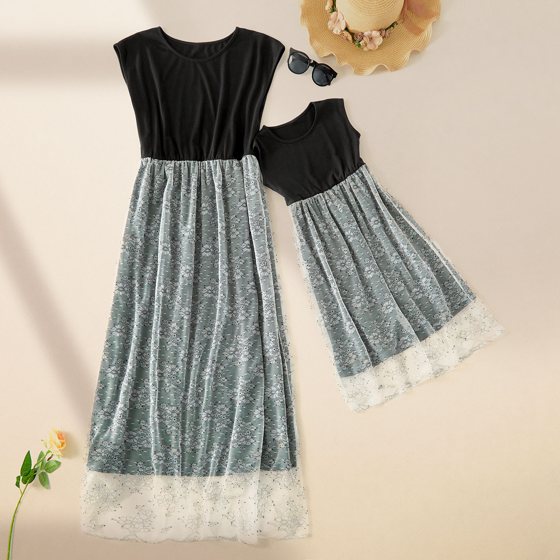 

Stitching Lace Matching Dresses