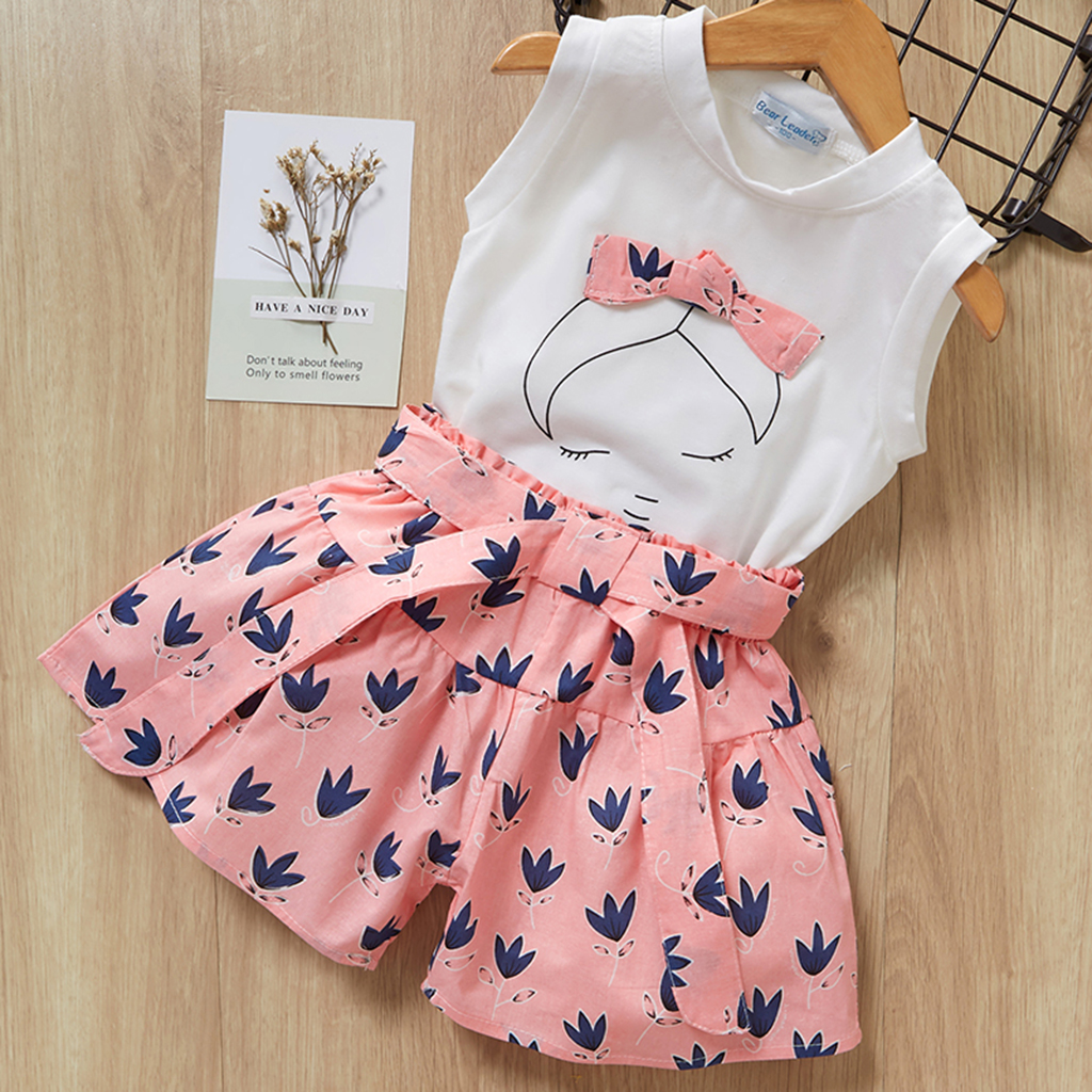 

Pretty Girl Tank and Floral Shorts Set