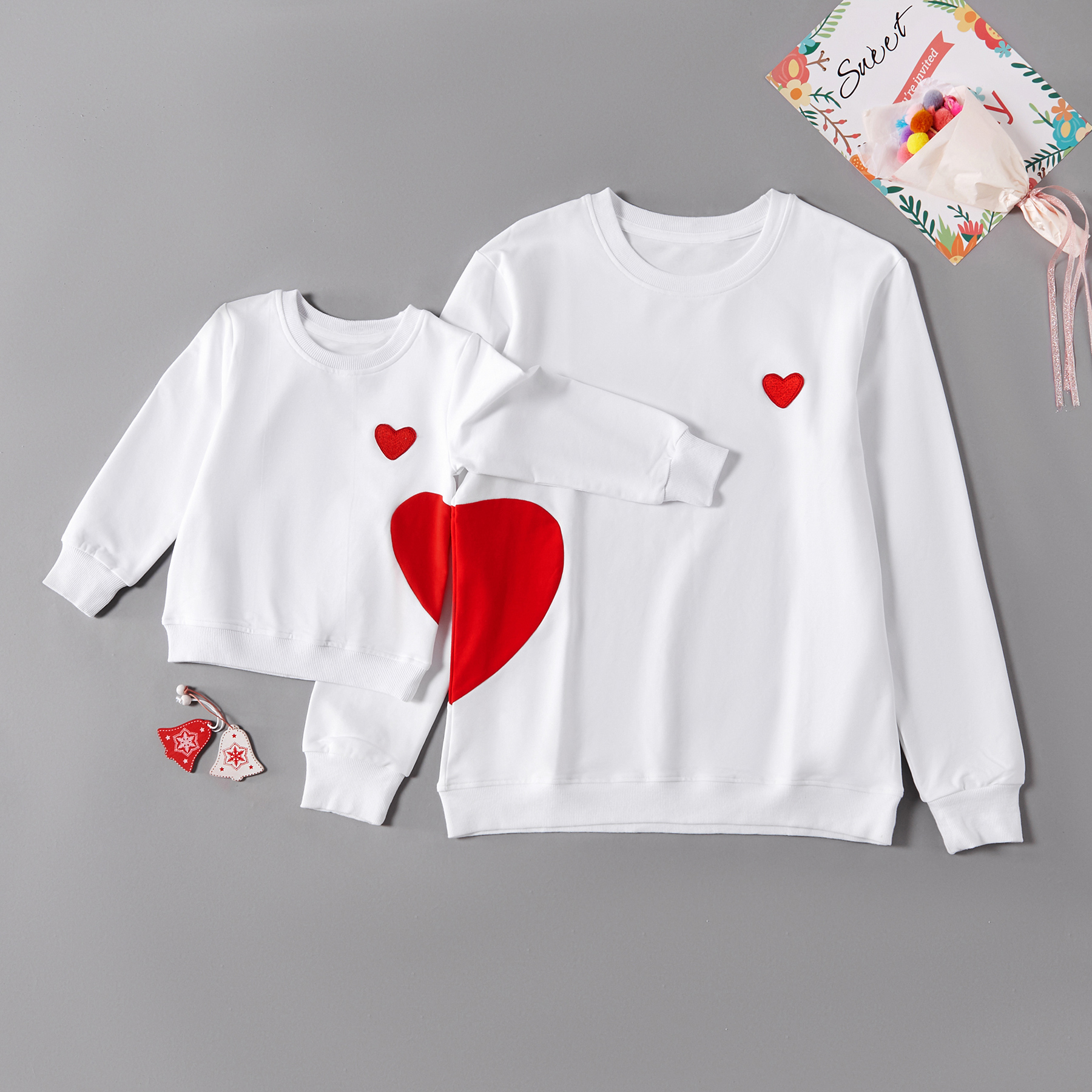 

combinando impressão amor tops para mãe e me