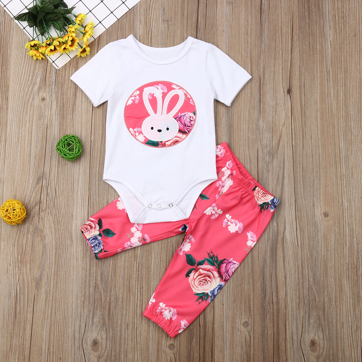 

Baby Girl Lovely Rabbit Print Bodysuit and Floral Pants Set