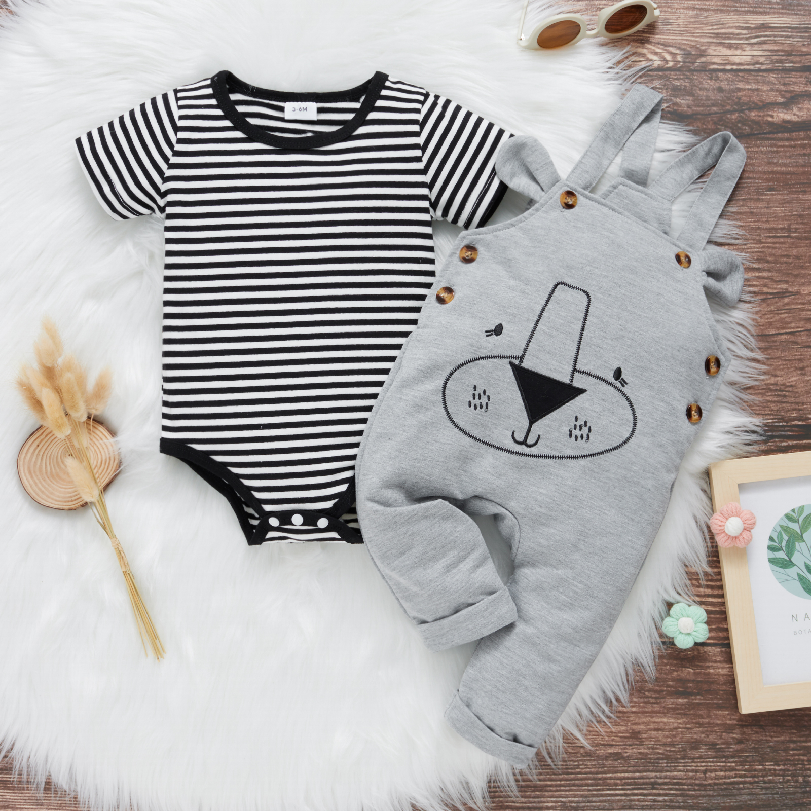 

2pcs Baby Striped Short-sleeve Romper and Cartoon Bear Embroidered Overalls Set