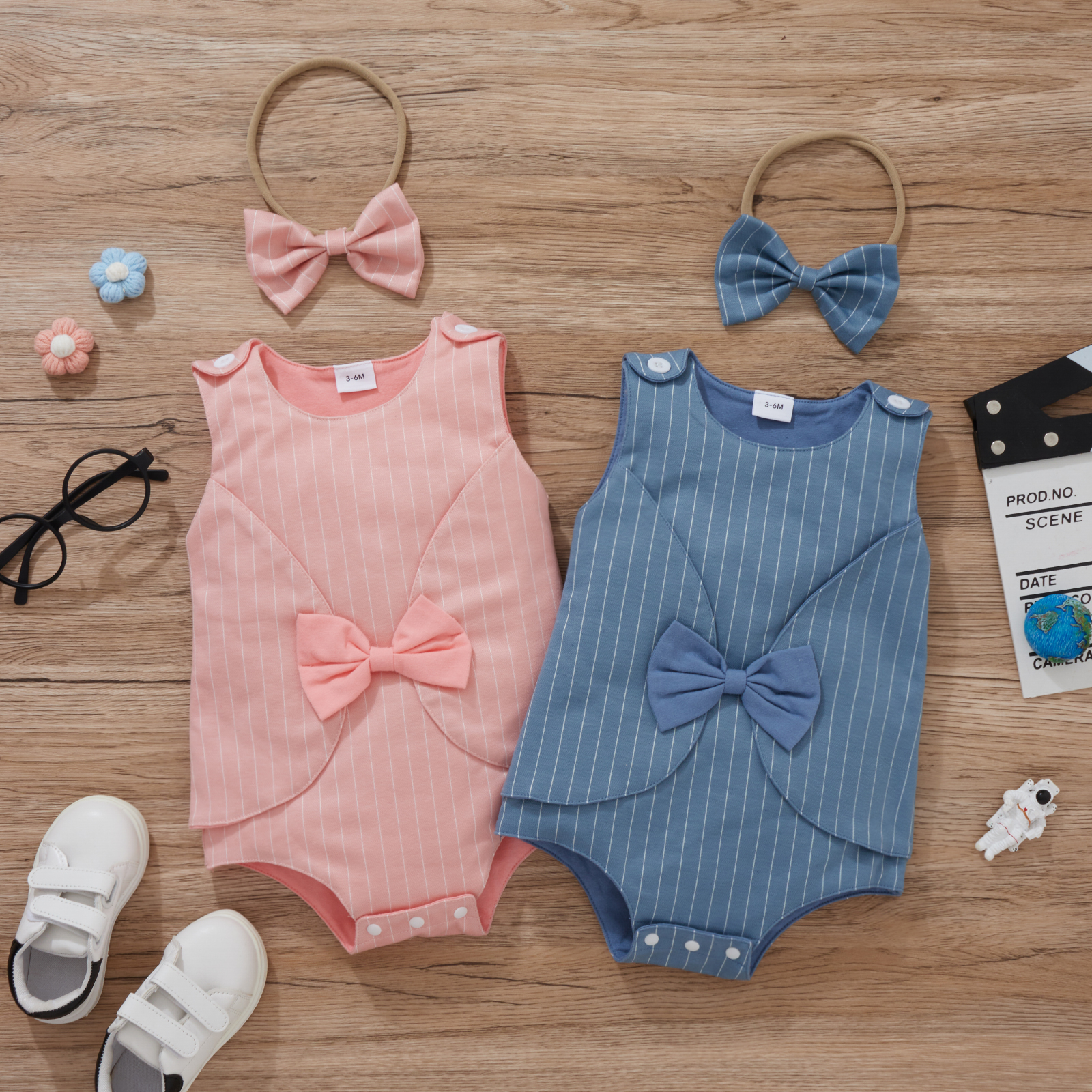 

2pcs Baby Girl Striped Sleeveless Bowknot Romper Set