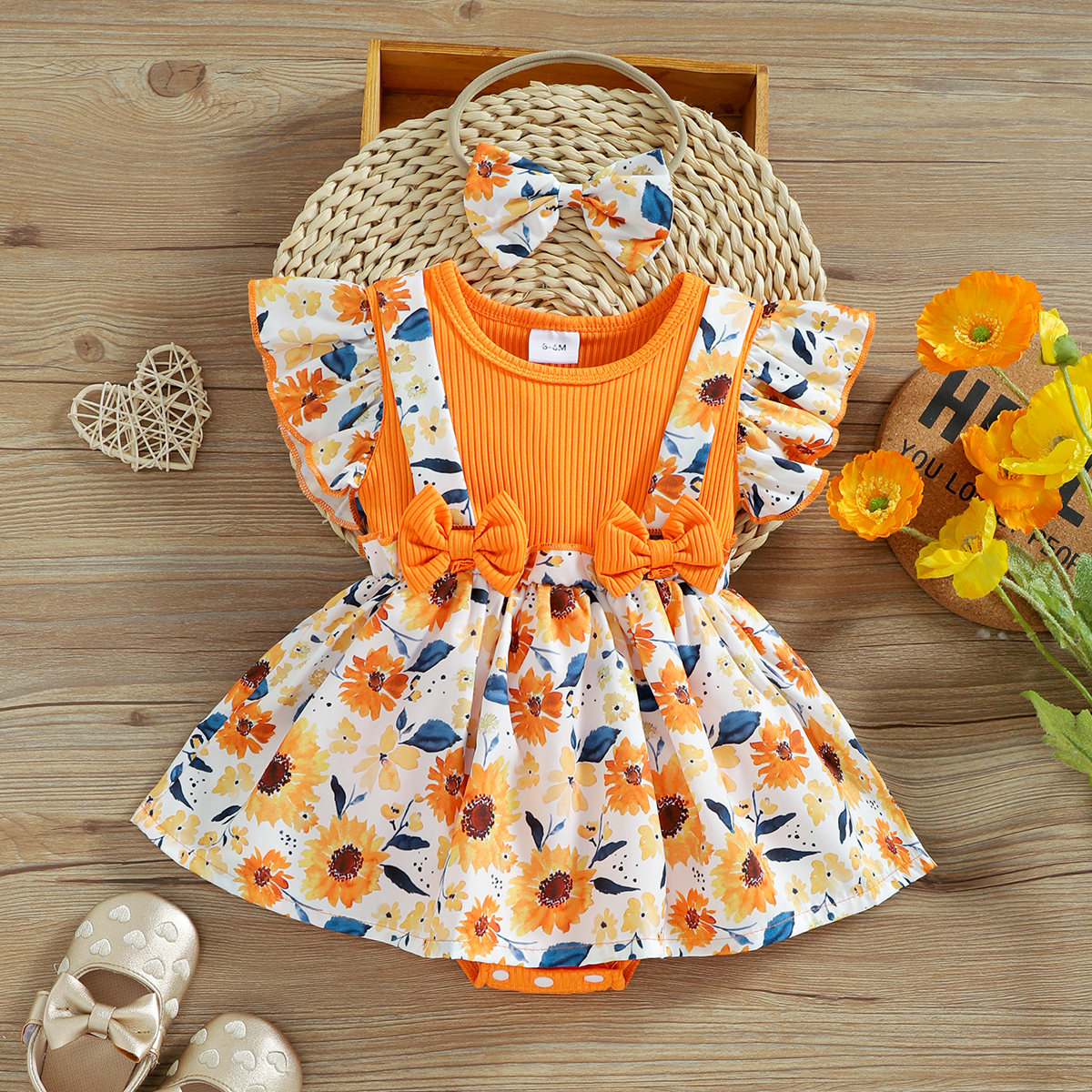 

2pcs Baby Girl Ribbed Bowknot Floral Print Ruffle Sleeve Romper Dress with Headband Set
