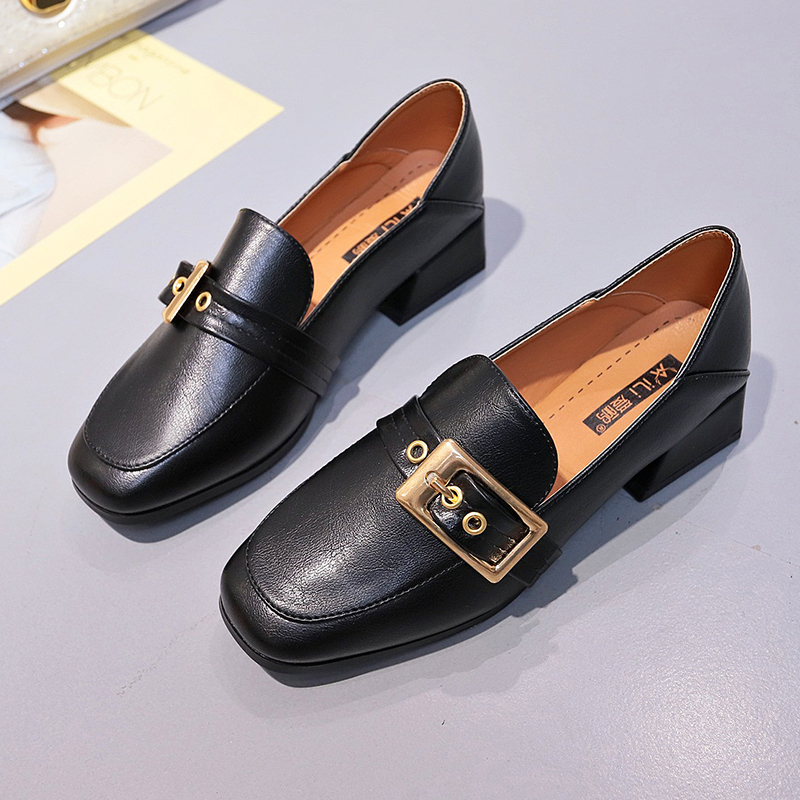 

Vintage Buckle Strap Shoes