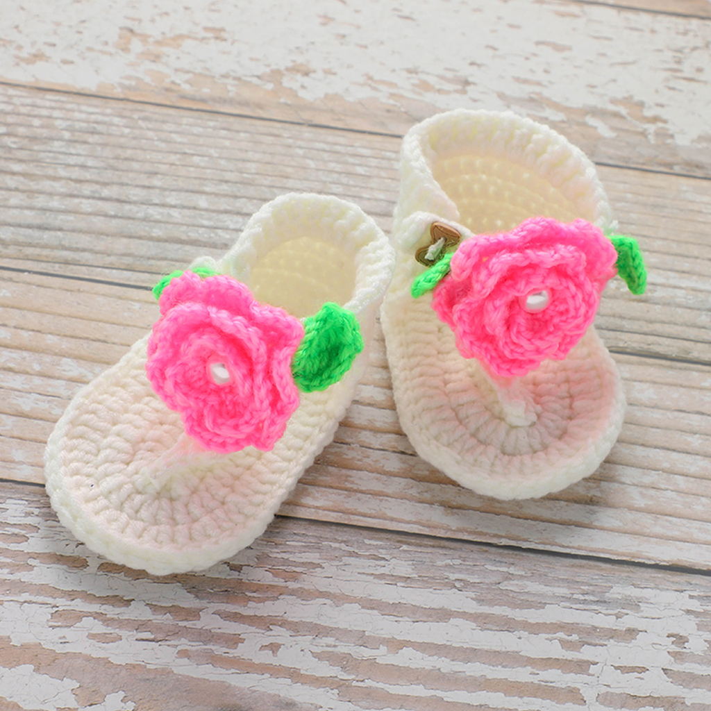 

Baby Floral Decor Hand-knitted Shoes