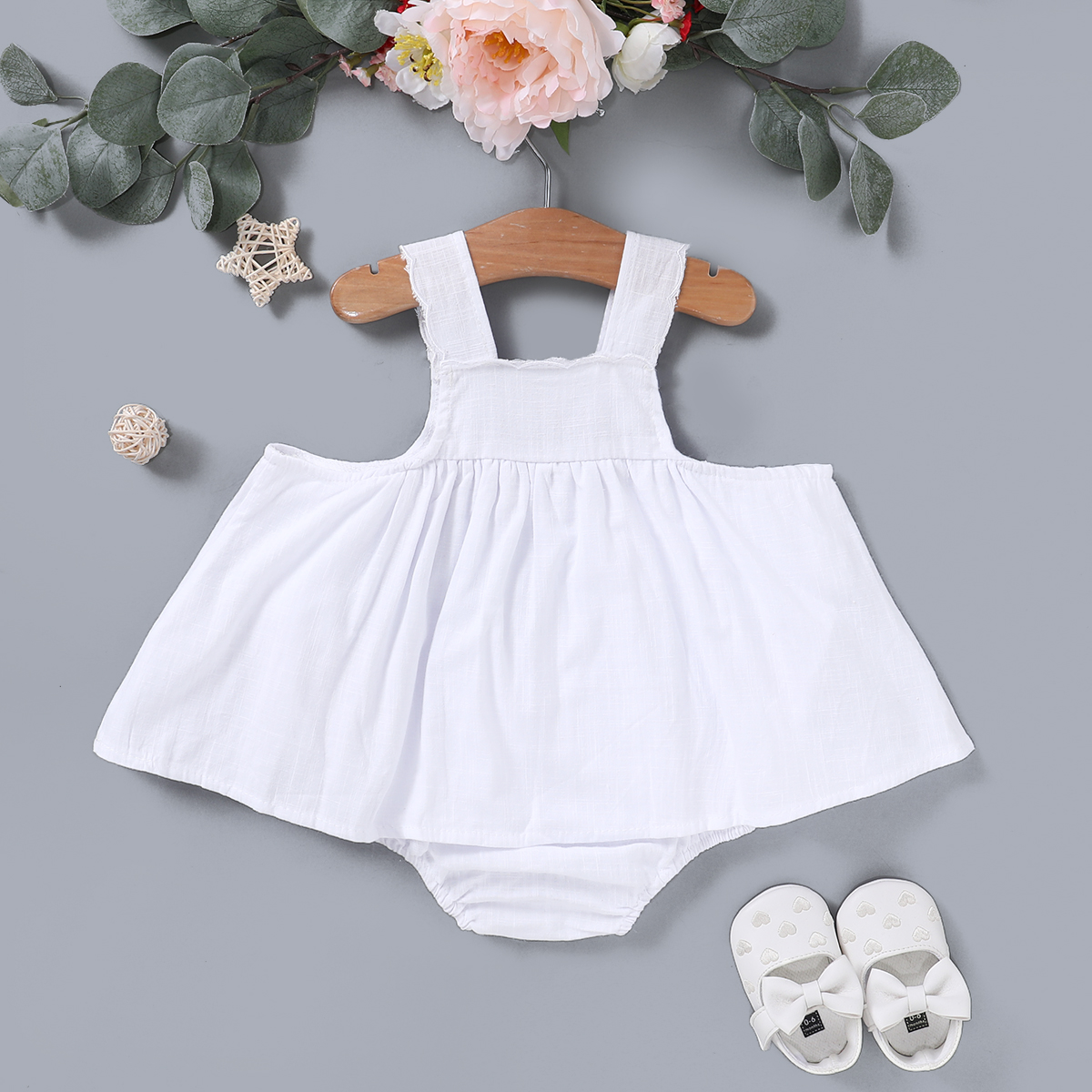 

Baby Girl Solid Sleeveless Romper