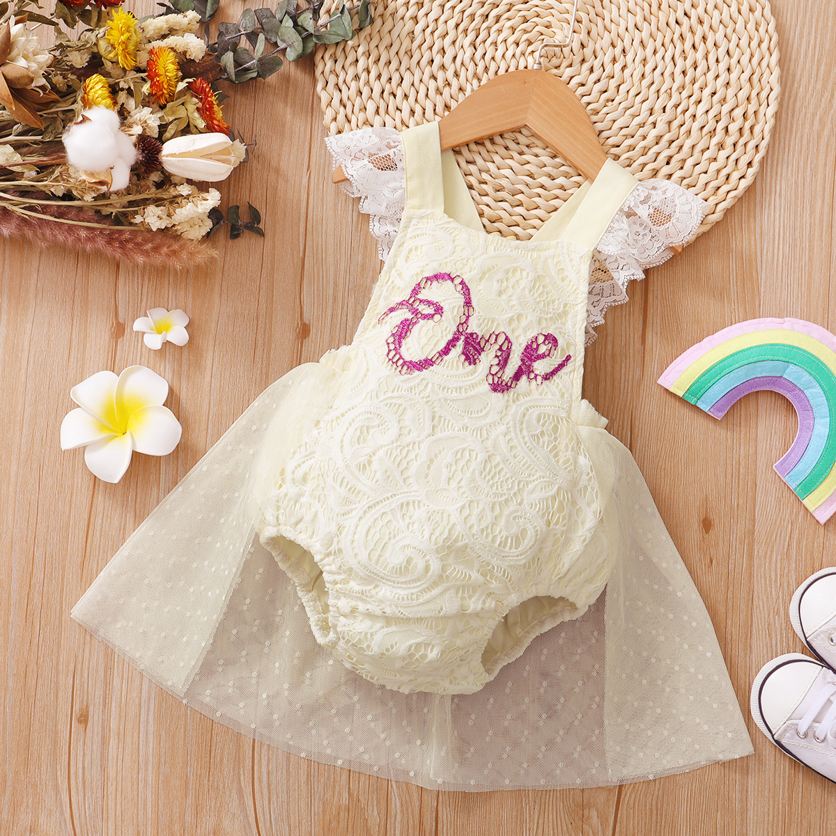 

Baby Letter Print Beige Lace and Mesh Splicing Sleeveless Romper Party Dress