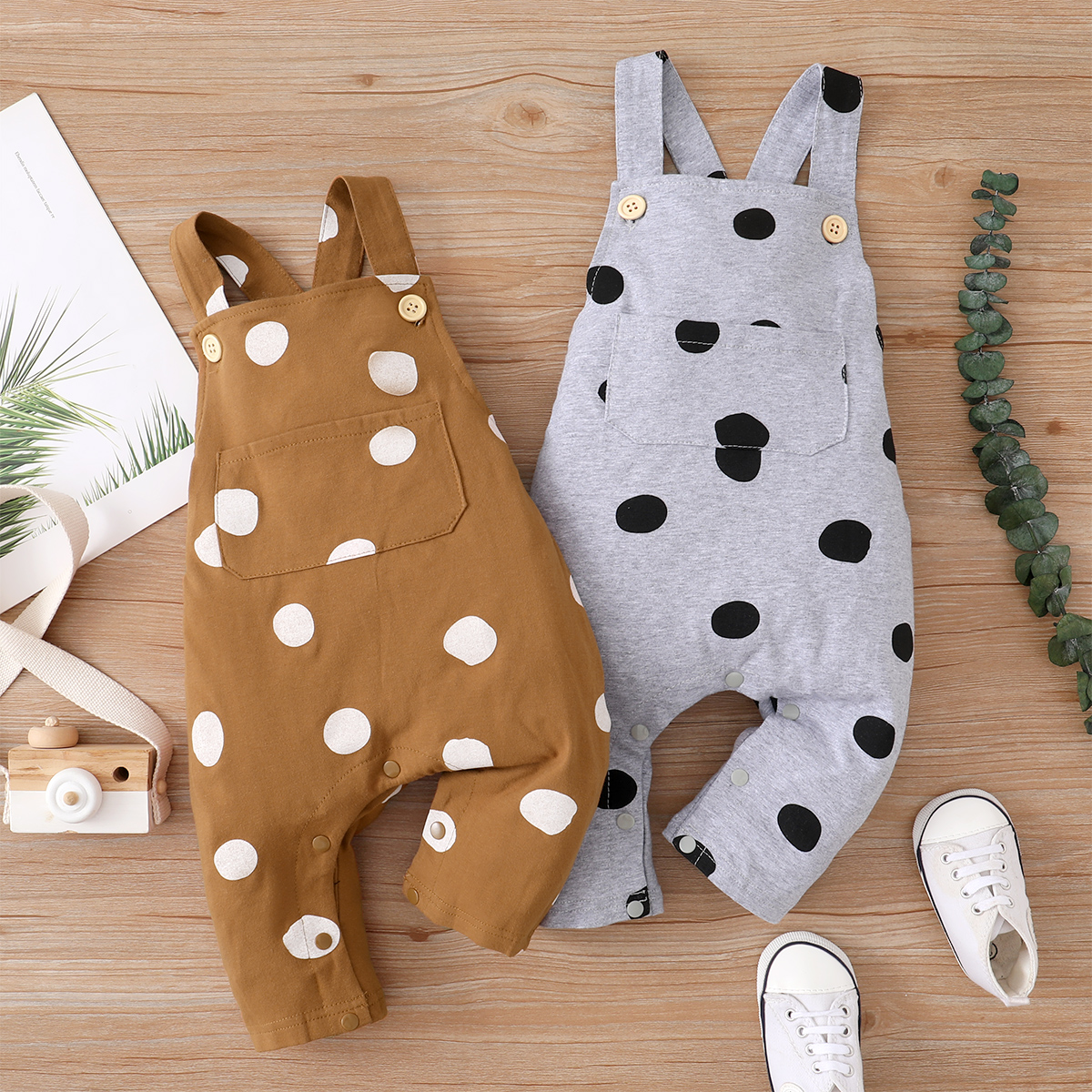 

Polka Dots Print Sleeveless Baby Jumpsuit