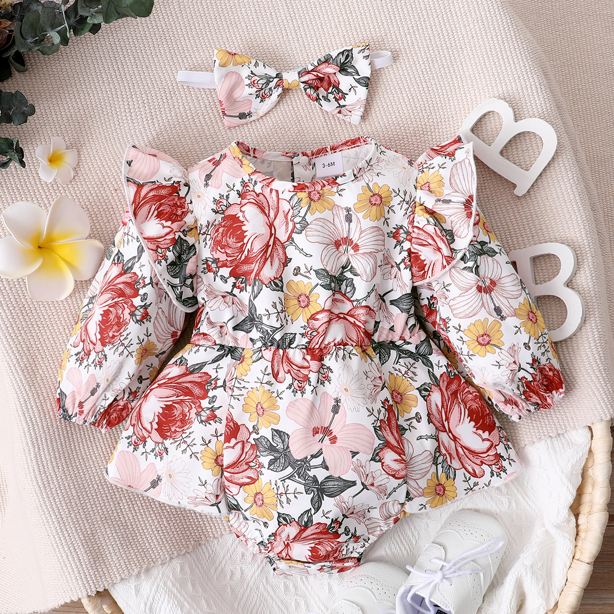 

2pcs Baby Girl All Over Floral Print Ruffle Long-sleeve Romper Dress with Headband Set