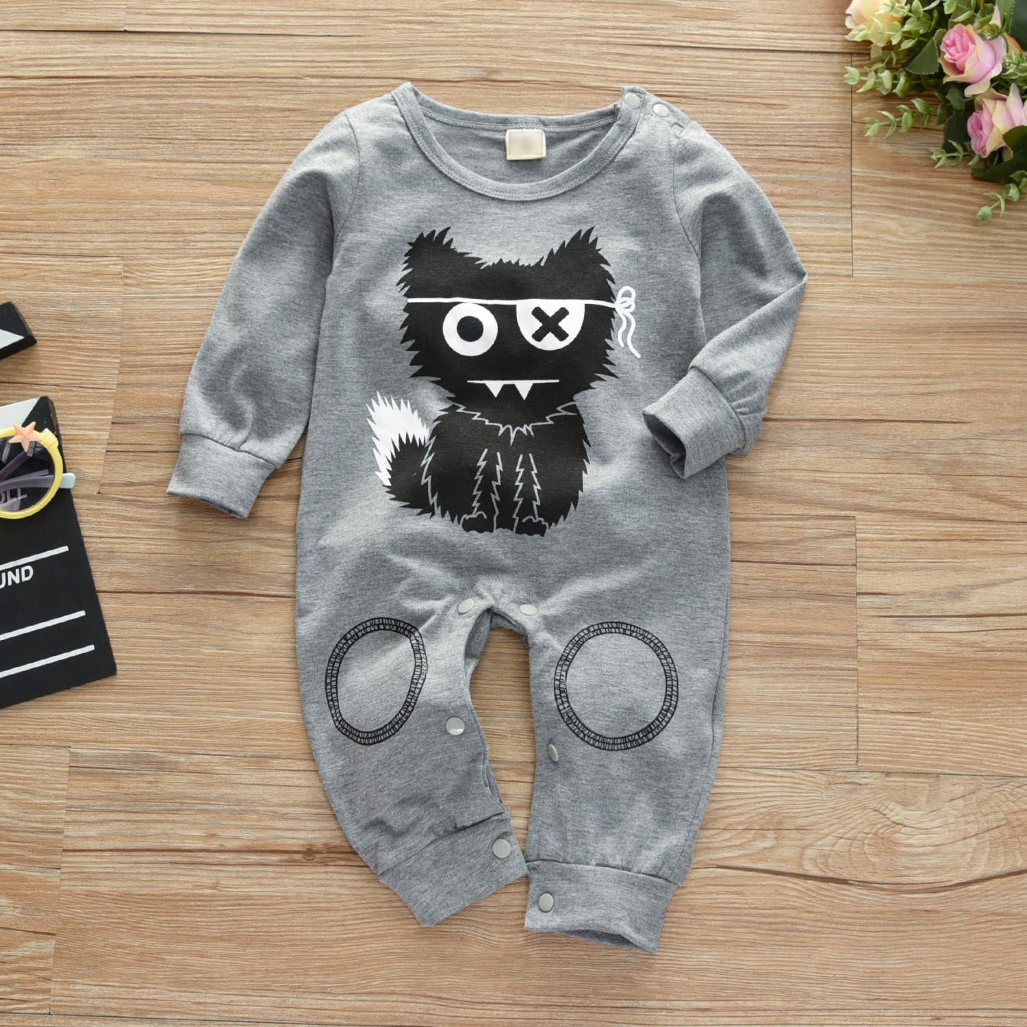 

Fashionable Cartoon Print Jumpsuit for Baby