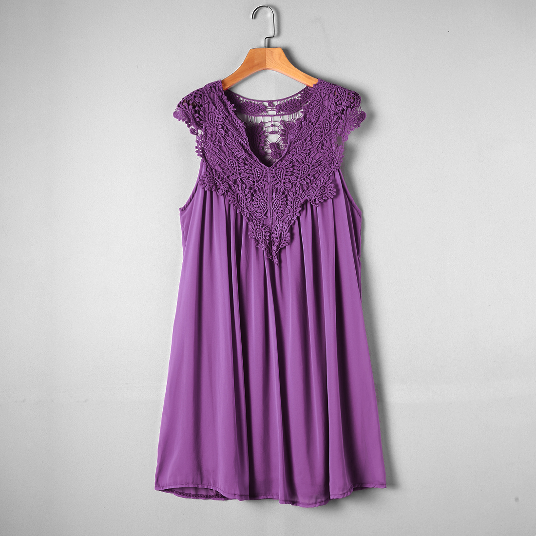 

Embroidered Hollow-out Chiffon Dress