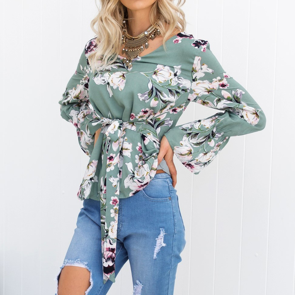 

Elegant Floral Flare-sleeve Top