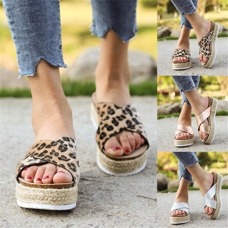 

Simple Strappy Flat Sandals