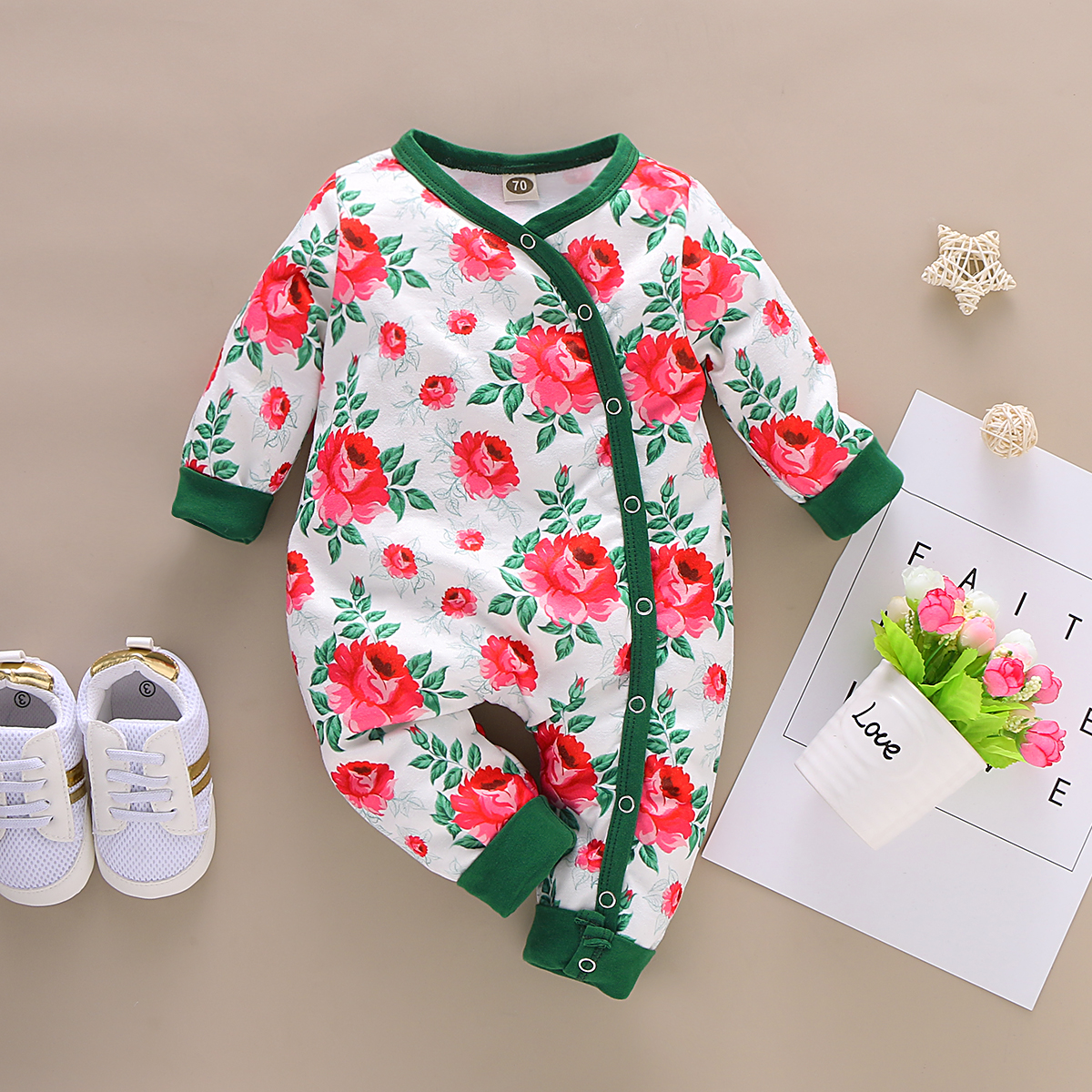 

Baby Girl Floral Allover Long-sleeve Jumpsuit