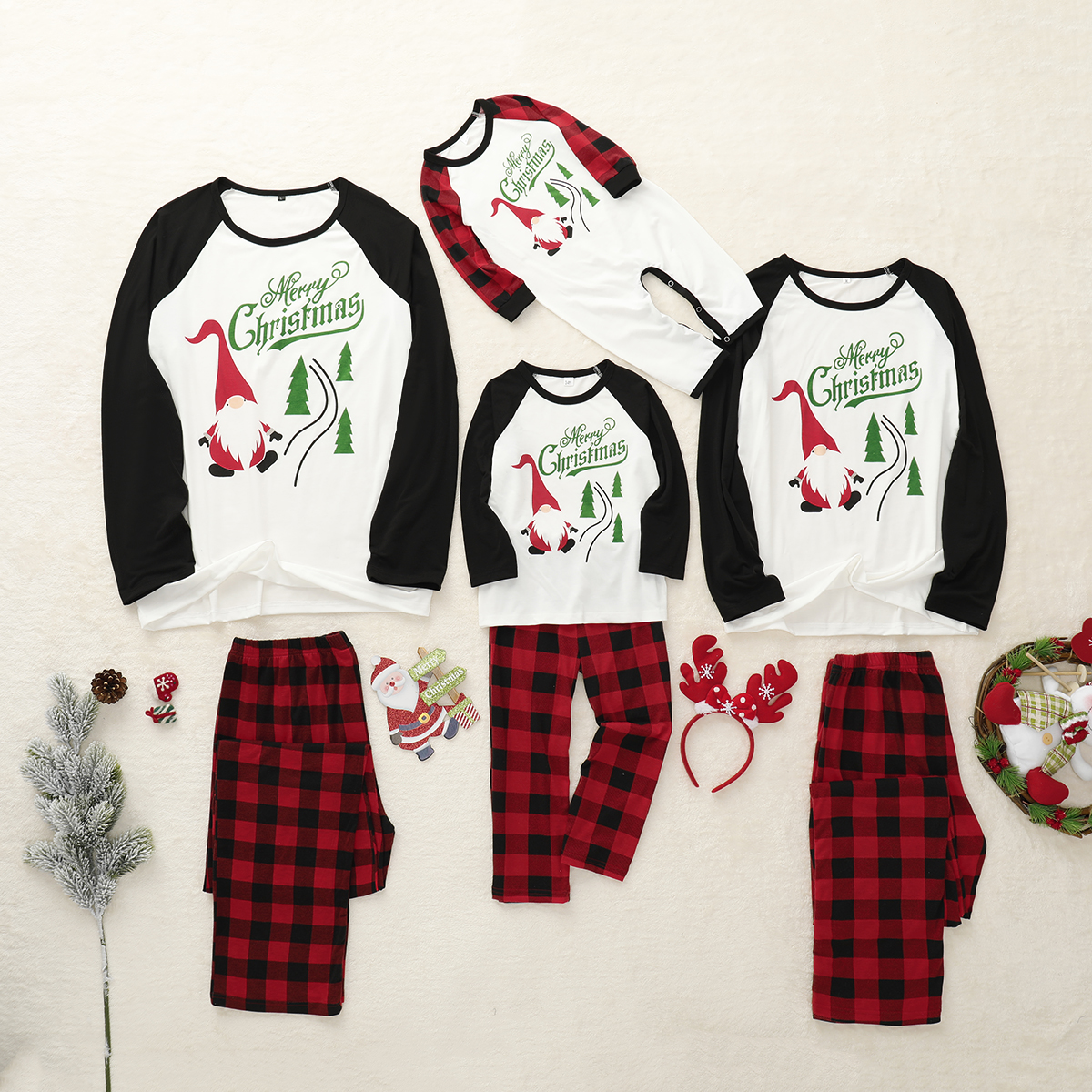 

Mosaic Family Matching Lovely Santa Merry Christmas Plaid Pajamas Set