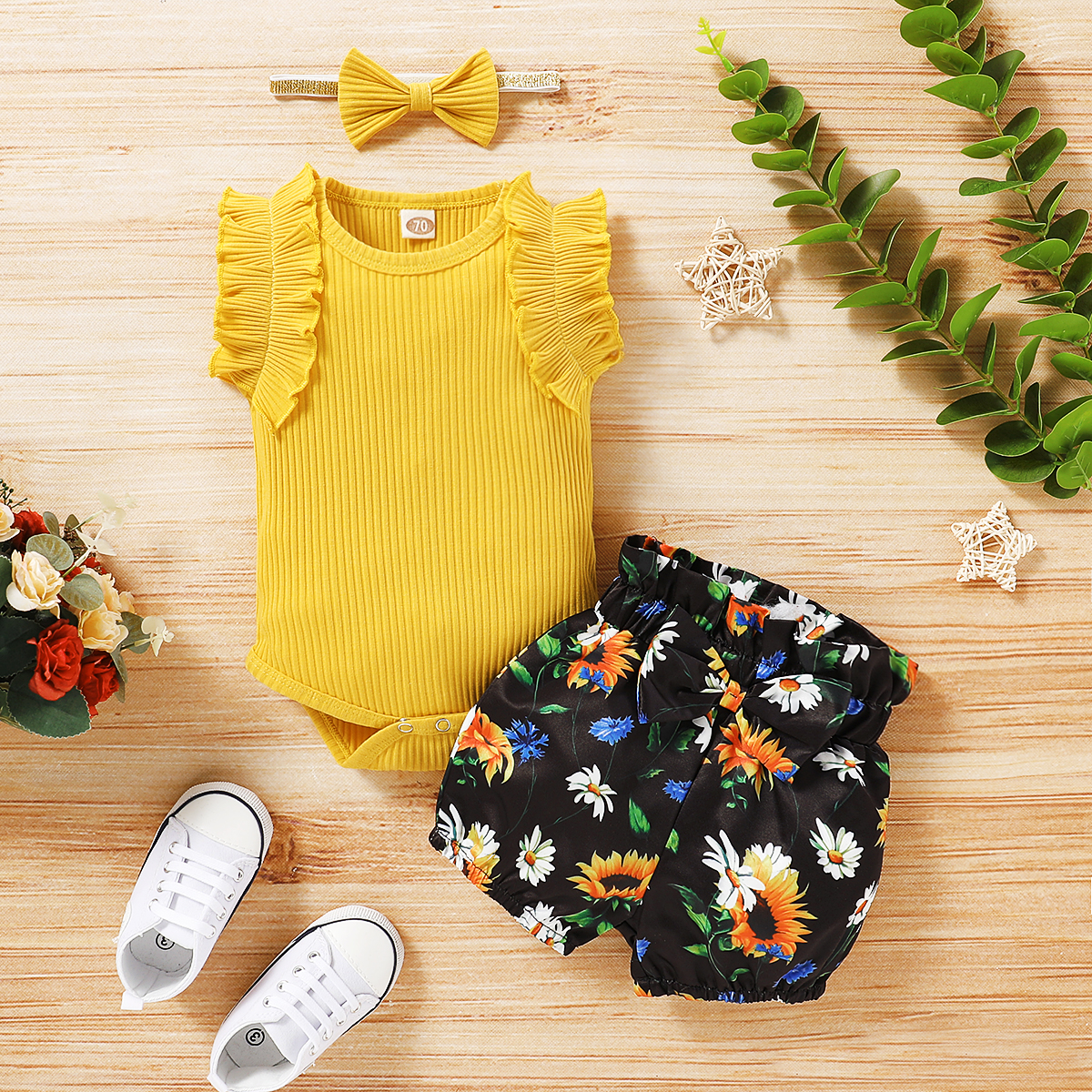 

3-piece Short-sleeve Bodysuit and Allover Shorts Set