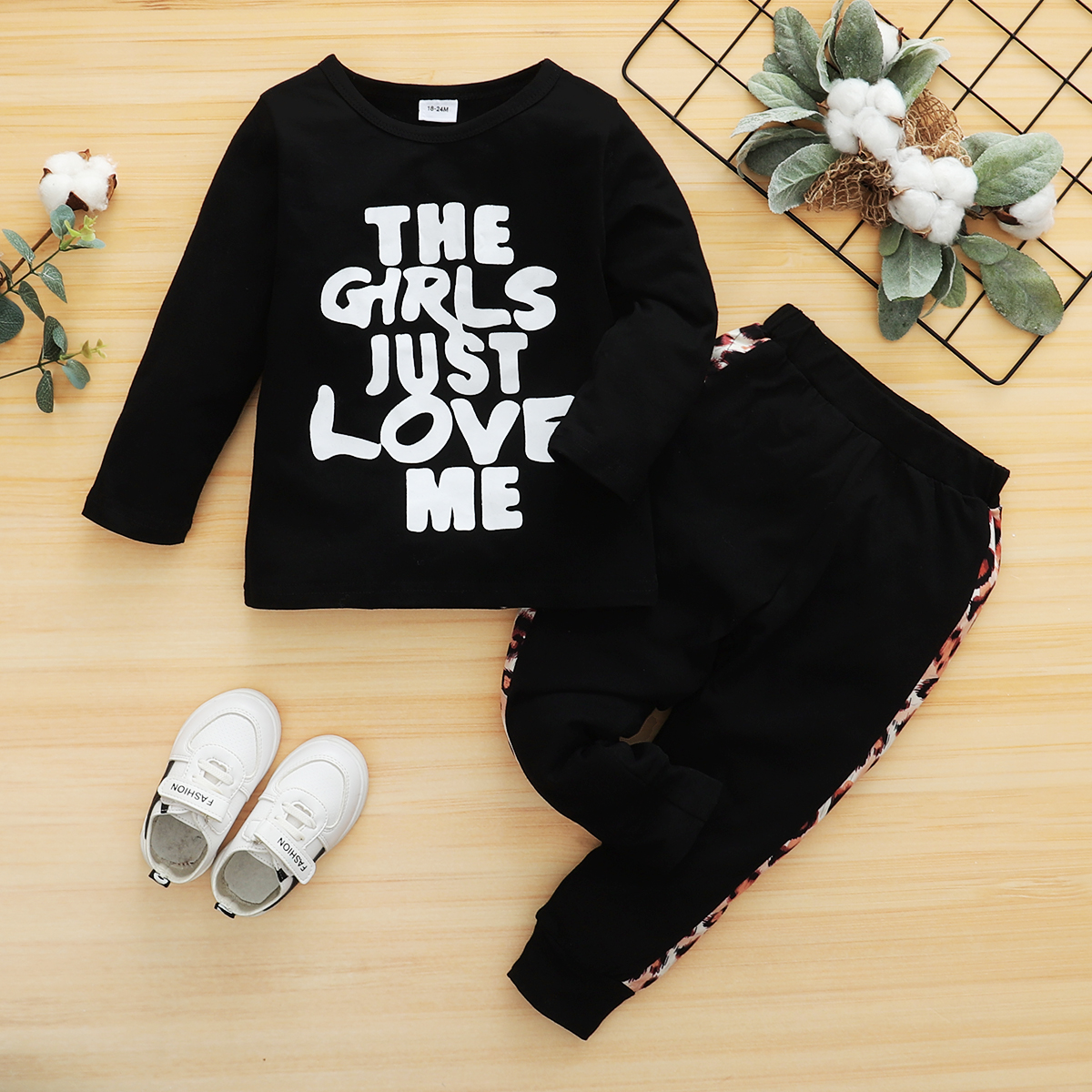 

2-piece Baby / Toddler Letter Top and Leopard Print Pants Set