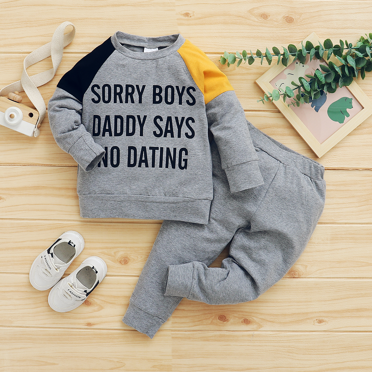 

2-piece Baby / Toddler Letter Colorblock Top and Pants Set
