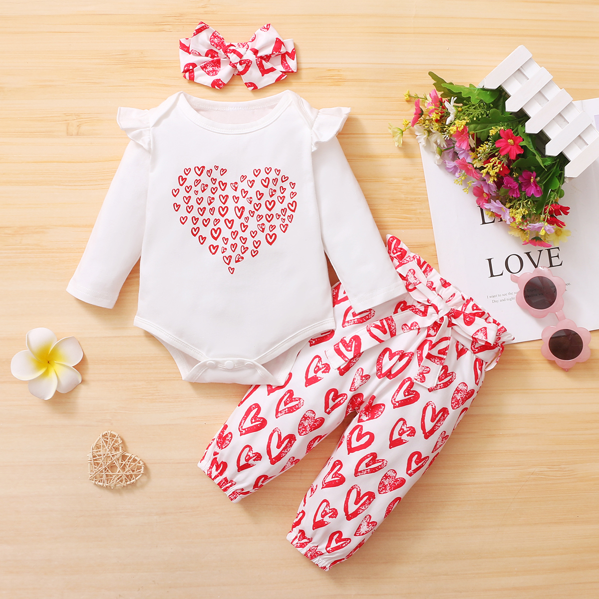 

3pcs Baby Girl Sweet Heart-shaped Baby's Sets Long-sleeve Cotton Baby Clothes