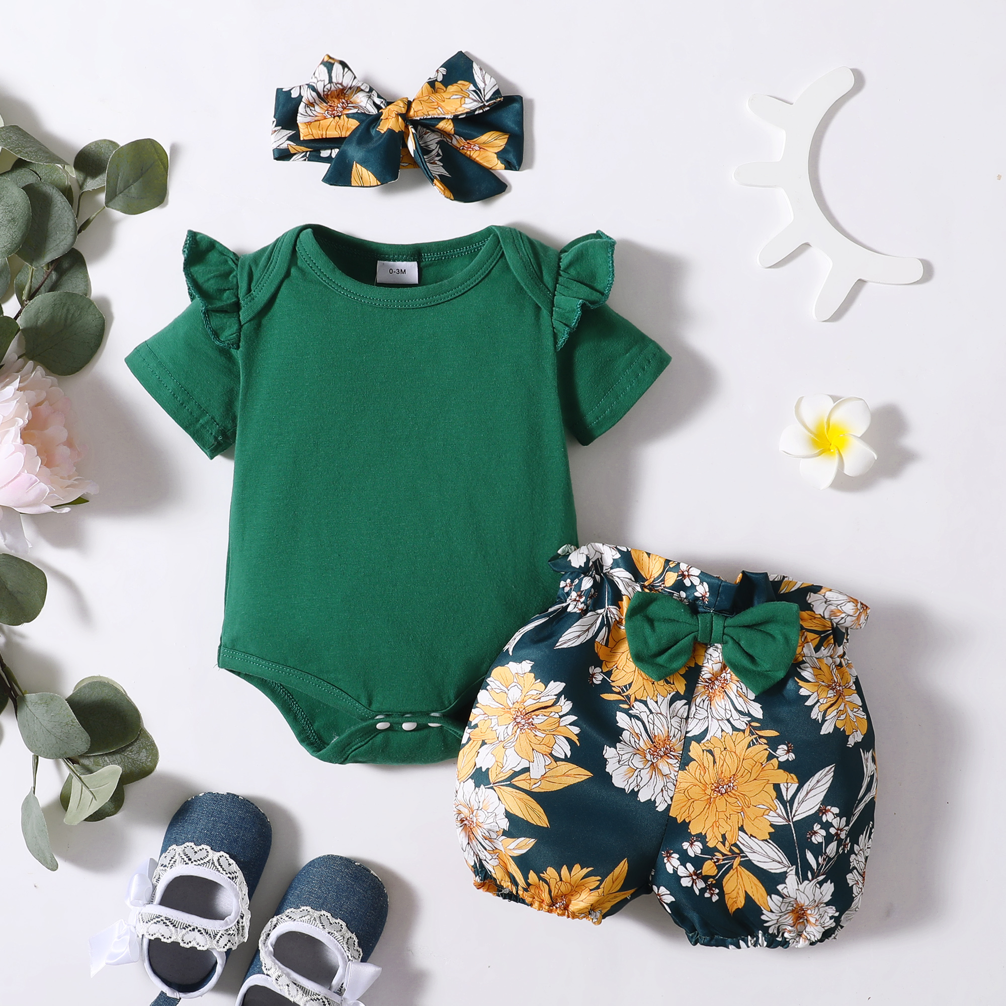 

3pcs Solid and Floral Short-sleeve Baby Set