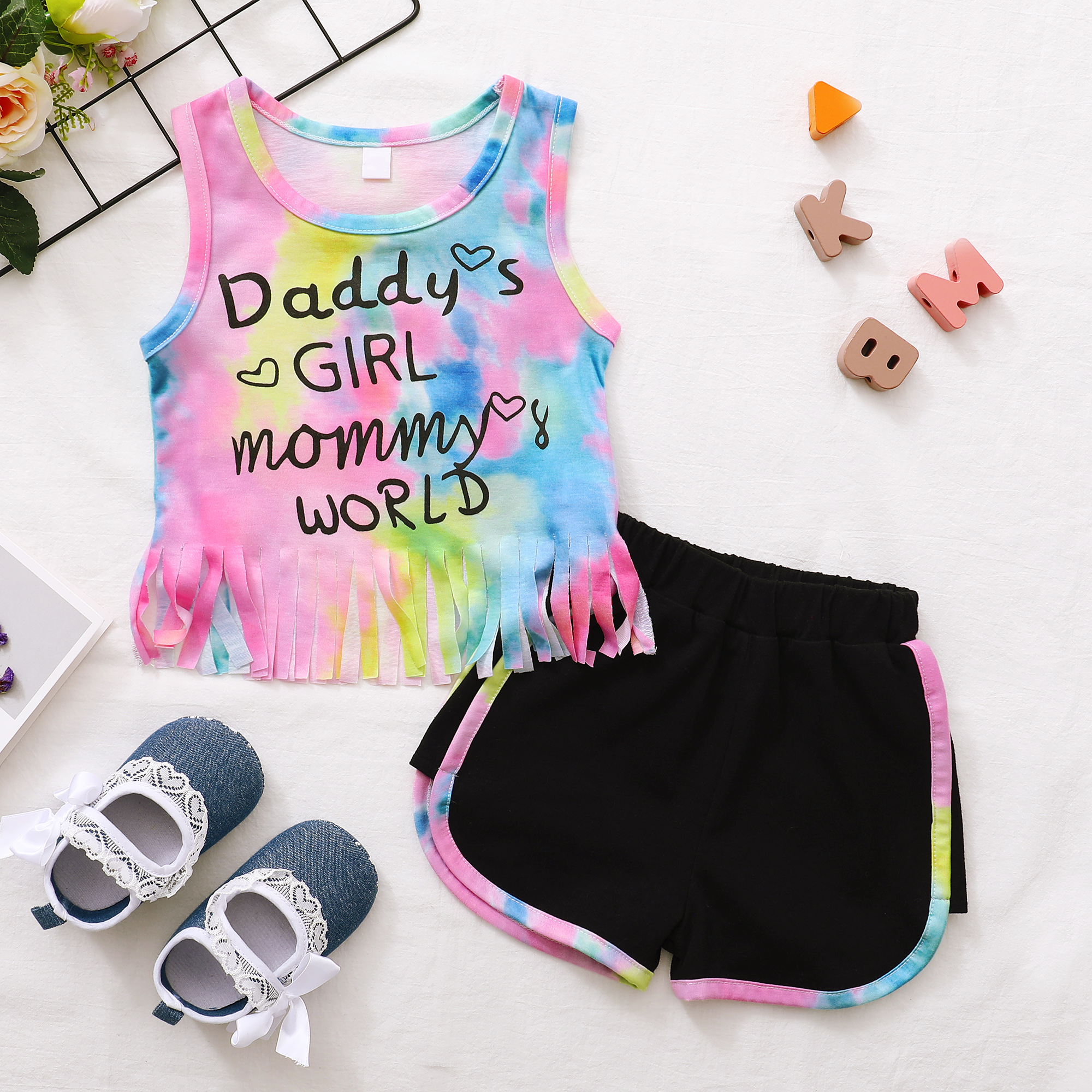 

2pcs Tie Dyed Letter Print Sleeveless Baby Set