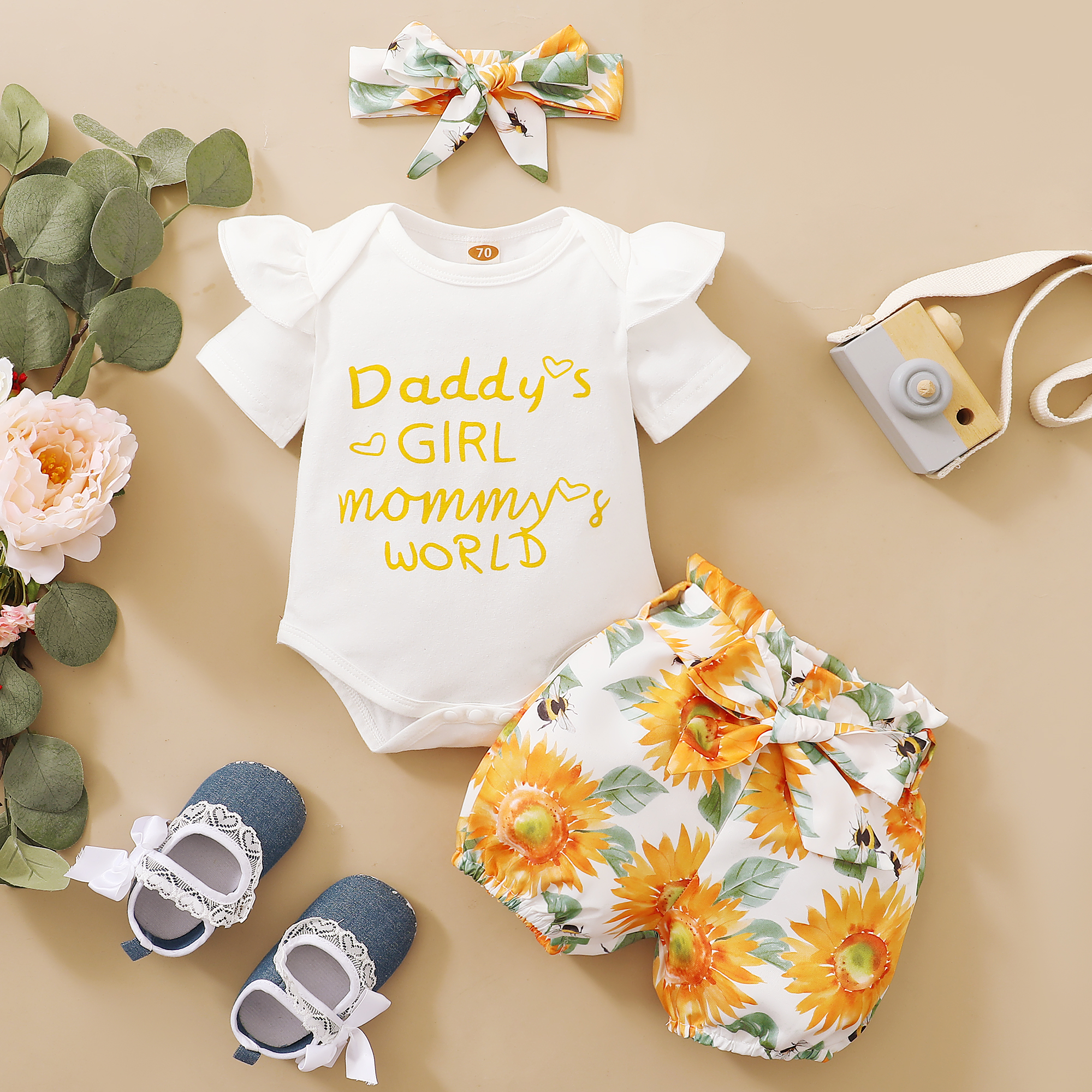 

3pcs Letter and Sunflower Print Short-sleeve White Baby Set