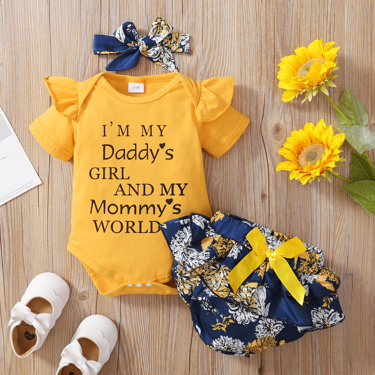 

3pcs Letter and Floral Print Short-sleeve Yellow Baby Set