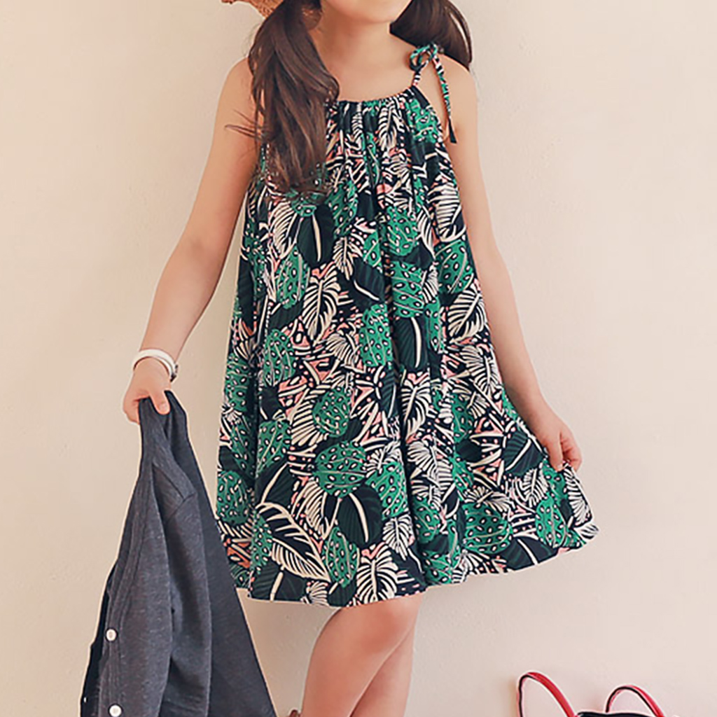 

Fresh Tropical Leaf Pattern Slip Dress in Green