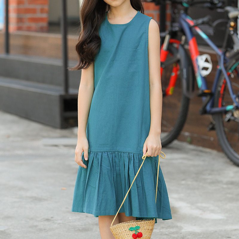 

Breathable Solid Pleated Sleeveless Dress