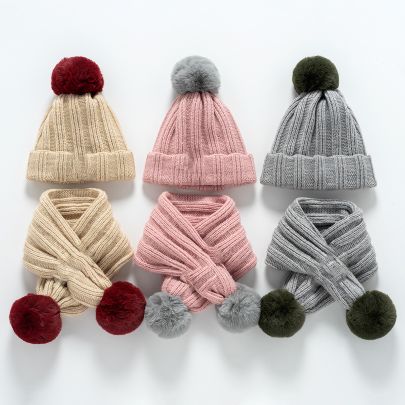 

2-piece Toddler Solid Pompon Knitted Hat with Scarf