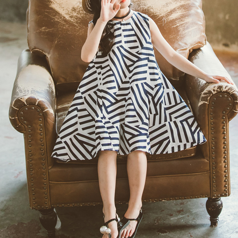 

Fashionable Striped Sundress in White