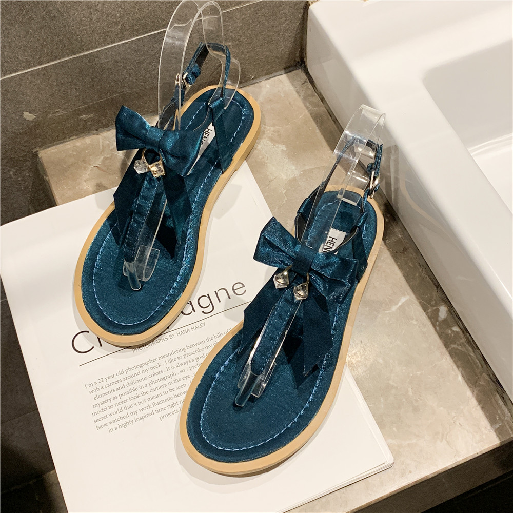 

Simple Knot Decor Flat Sandals