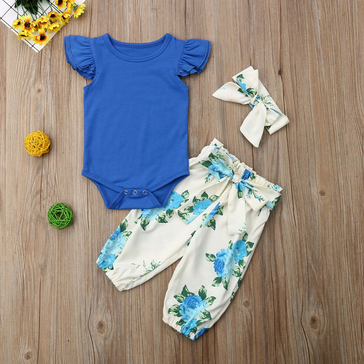 

Ruffle-sleeve Bodysuit and Floral Pants Headband Set