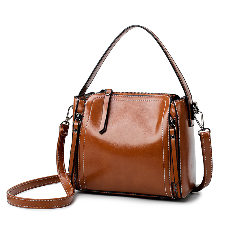 

Classic Solid Square Shape Shoulder Bag