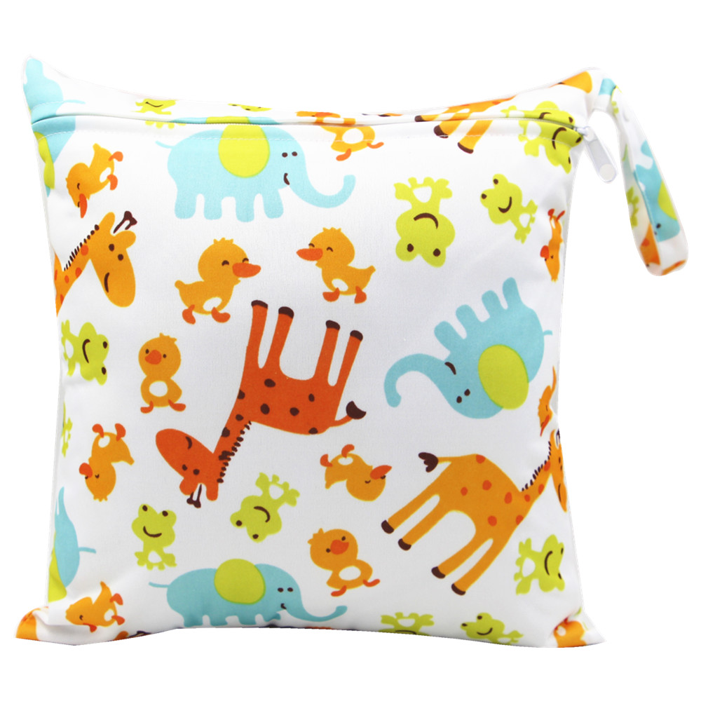 

Duckie Print Waterproof Hanging Cloth Diaper Wet/Dry Bags