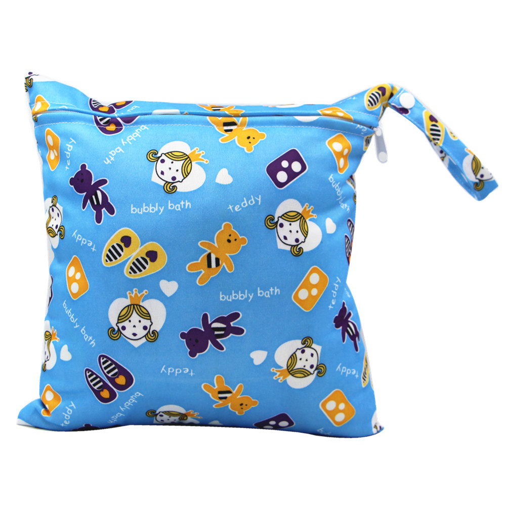 

Heart Print Waterproof Hanging Cloth Diaper Wet/Dry Bags