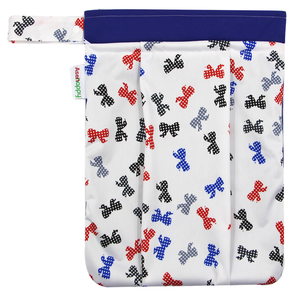 

Double Pockets Waterproof Bowknot Print Cloth Diaper Wet/Dry Bags