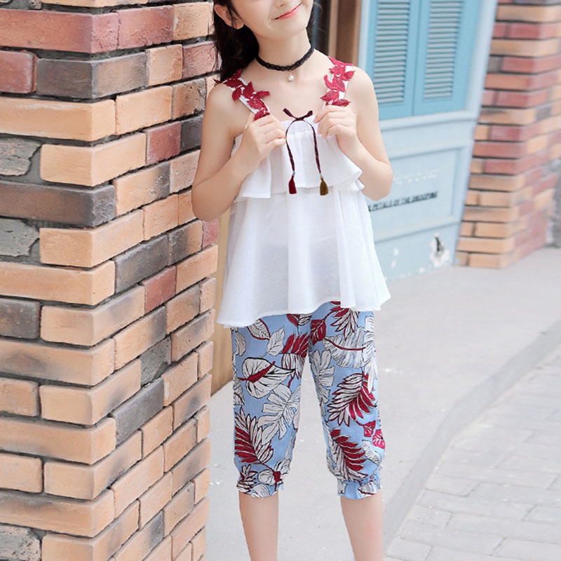 

Girl Summer Leaves Korean Sling and Print Shorts
