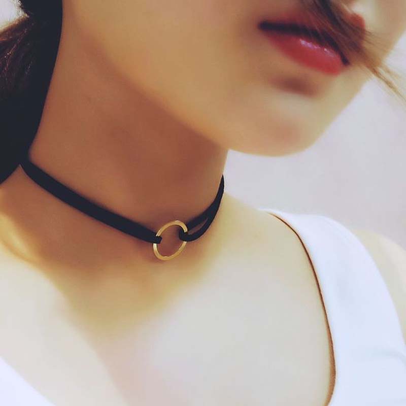 

Simple Circle Line Necklace