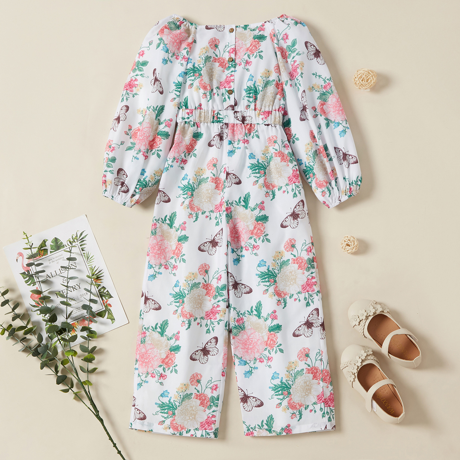 

Fashionable Floral Allover Print Puff-sleeve Romper Jumpsuit
